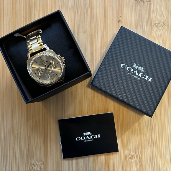 COACH BOYFRIEND WATCH WITH 38MM GOLDEN CHRONOGRAPH FACE AND GOLDEN BRACELET. - Picture 12 of 12